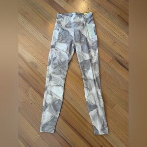 All In Motion Leggings. High-Rise 7/8 Legging. Contour power waist